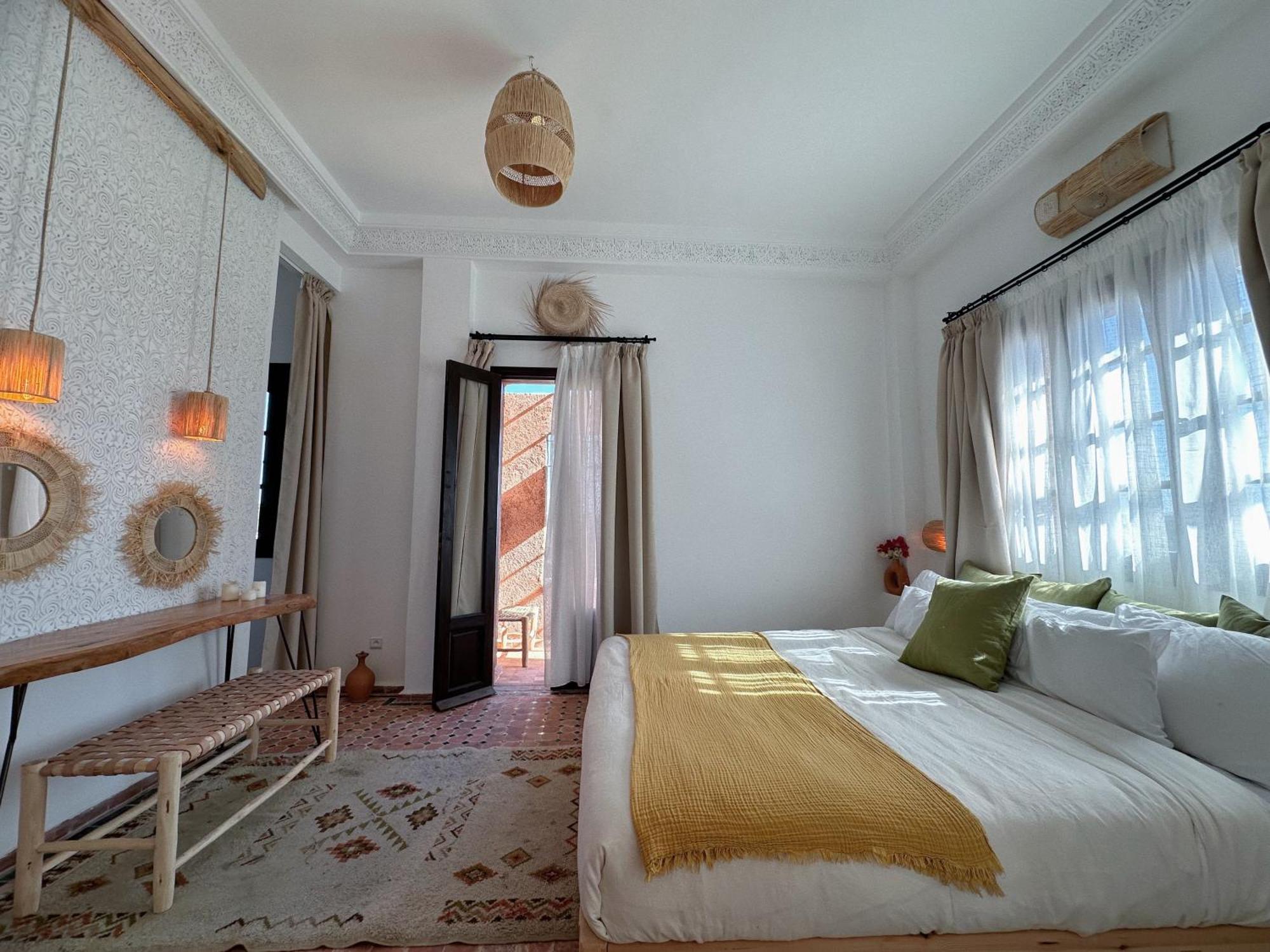 Dar Omnia Hotel Szavíra Kültér fotó