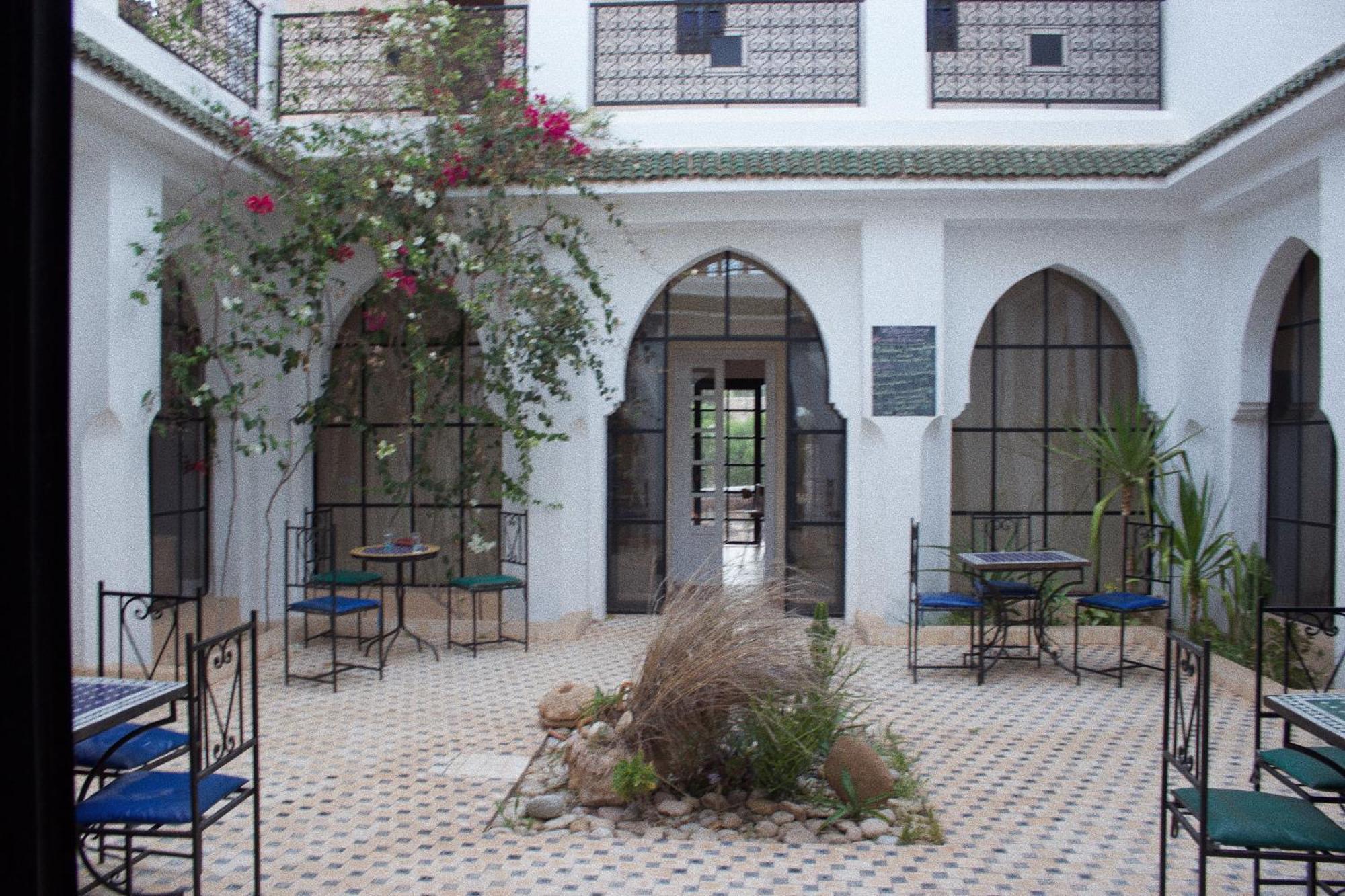 Dar Omnia Hotel Szavíra Kültér fotó